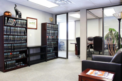 Beautiful office park in Cedar Rapids with abundant parking. Easy Access to street level