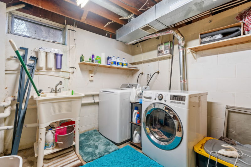 Welcome to the Best of Both Worlds — Residential, Rental & Business