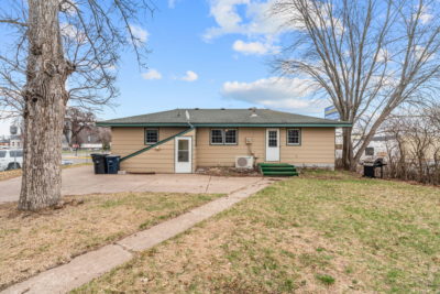 Welcome to the Best of Both Worlds — Residential, Rental & Business