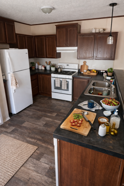 Beautiful Mobile Home in a Quiet and Friendly 55+ Community