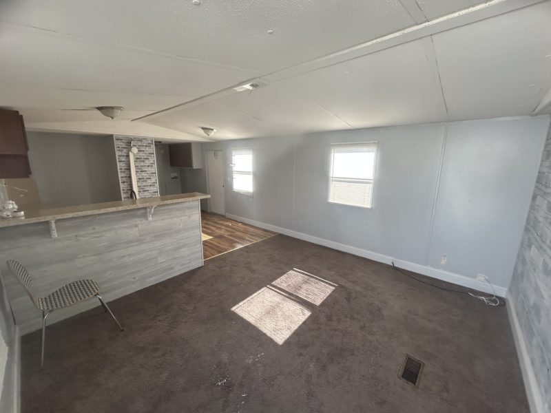 Affordable 2 Bed, 1 Bath Mobile Home-Great Opportunity!