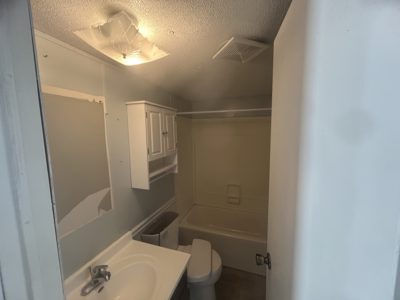 Affordable 2 Bed, 1 Bath Mobile Home-Great Opportunity!