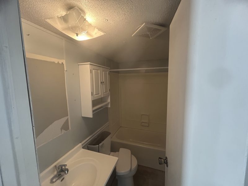 Affordable 2 Bed, 1 Bath Mobile Home-Great Opportunity!