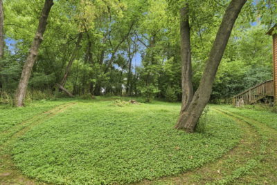Welcome to Highwood Haven Retreat Nestled In Trees & Natural Wildlife