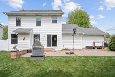 Beautiful, Spacious and Meticulously Maintained Woodbury Home