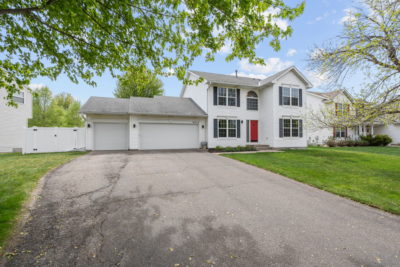 Beautiful, Spacious and Meticulously Maintained Woodbury Home