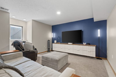 Beautiful, Spacious and Meticulously Maintained Woodbury Home