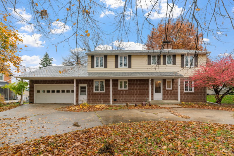 Original Condition Two Story Colonial Nearly 4000-SqFt On Double Lot